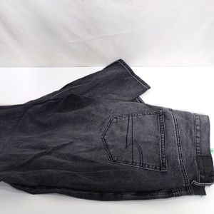 American eagle women's Sz 12 Hi -Rise Girlfriend jeans